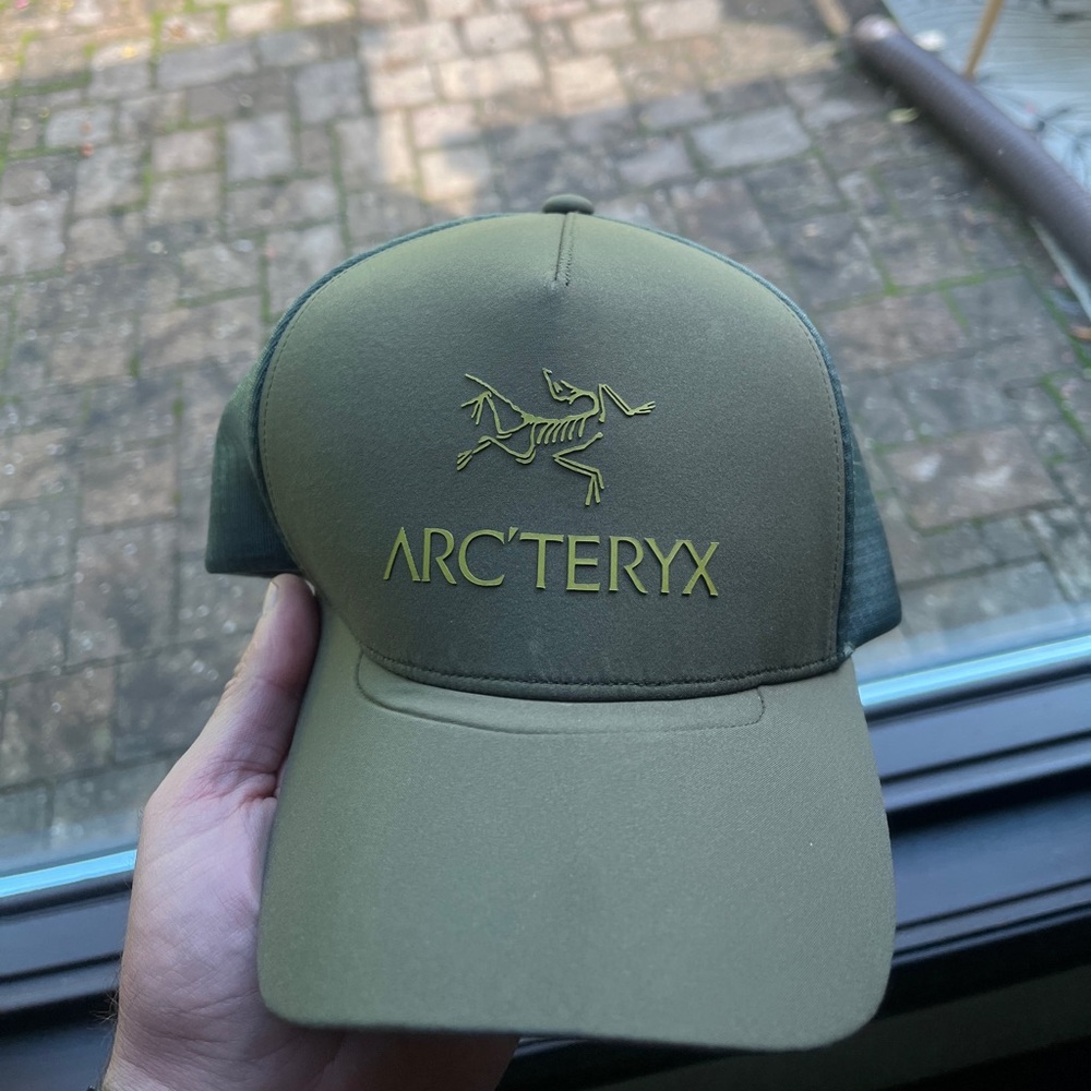 Arc’teryx hat